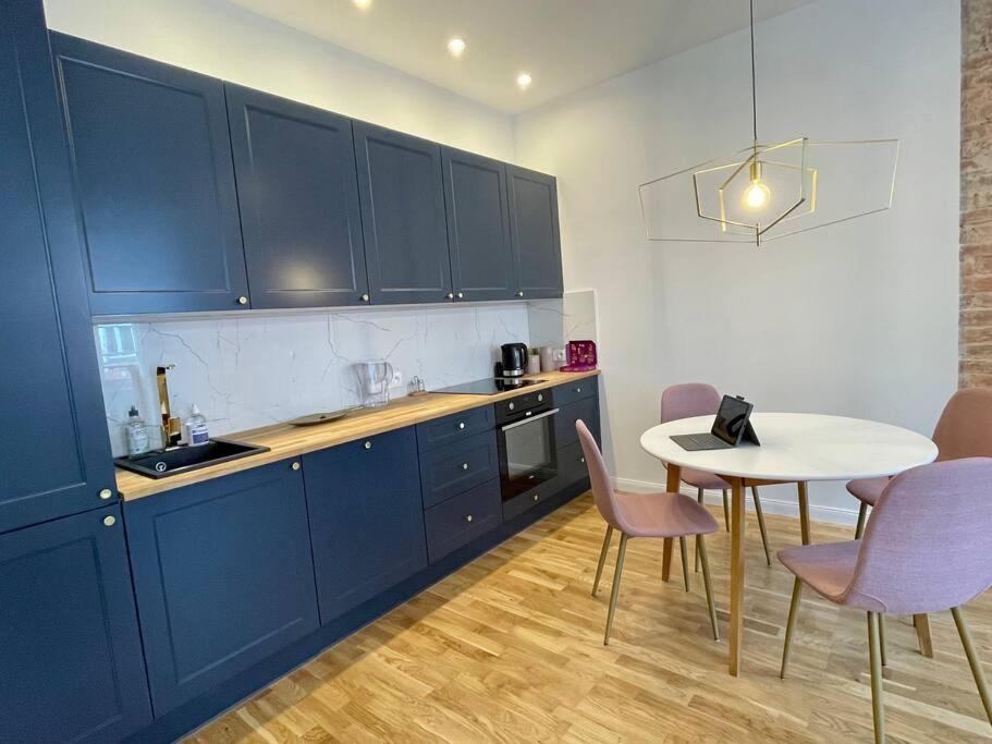 Luxury Apartment In Gliwice Near Town Square Buitenkant foto